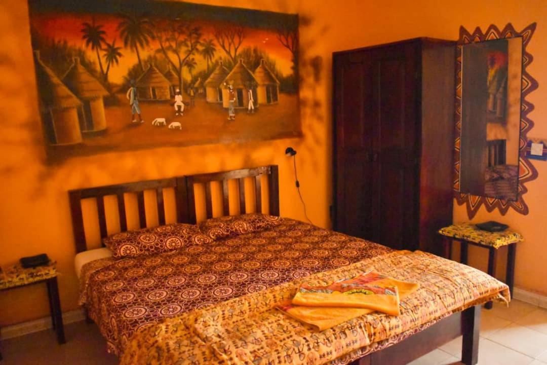 Casa Hotel Sinkiling Gambia Serrekunda Exterior foto